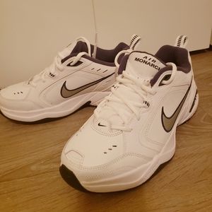 Men's Nike Air Monarch Sneakers